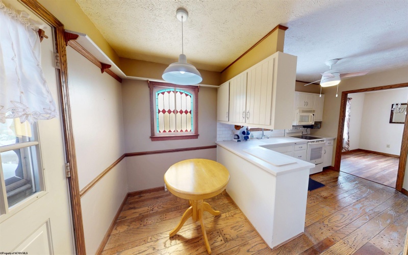 1822 Vernon Drive, Fairmont, West Virginia 26554, 4 Bedrooms Bedrooms, 18 Rooms Rooms,4 BathroomsBathrooms,Single Family Detached,For Sale,Vernon,10163181