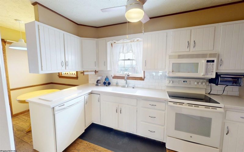 1822 Vernon Drive, Fairmont, West Virginia 26554, 4 Bedrooms Bedrooms, 18 Rooms Rooms,4 BathroomsBathrooms,Single Family Detached,For Sale,Vernon,10163181