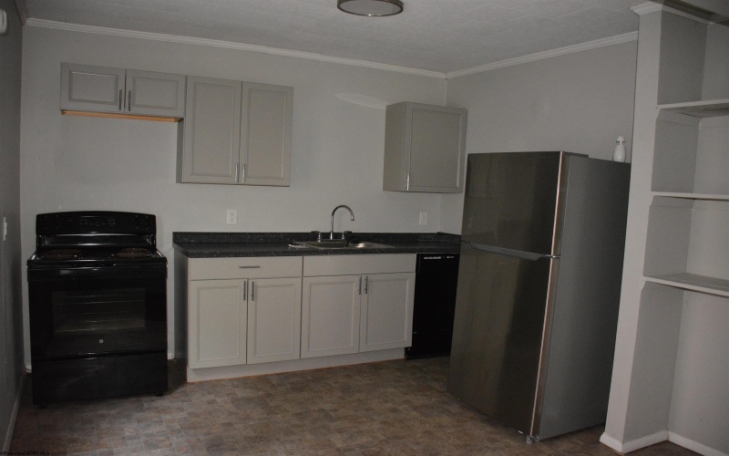 574 Pennsylvania Avenue, Morgantown, West Virginia 26501, ,Multi-unit/income,For Sale,Pennsylvania,10163188