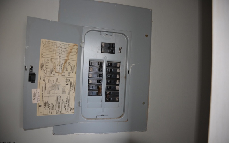 574 Pennsylvania Avenue, Morgantown, West Virginia 26501, ,Multi-unit/income,For Sale,Pennsylvania,10163188