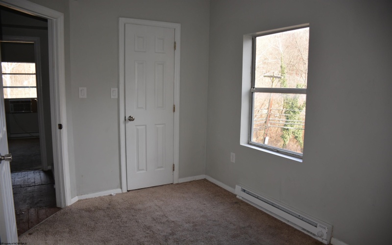 574 Pennsylvania Avenue, Morgantown, West Virginia 26501, ,Multi-unit/income,For Sale,Pennsylvania,10163188