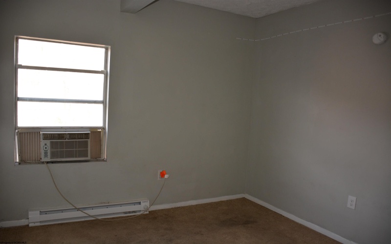 574 Pennsylvania Avenue, Morgantown, West Virginia 26501, ,Multi-unit/income,For Sale,Pennsylvania,10163188