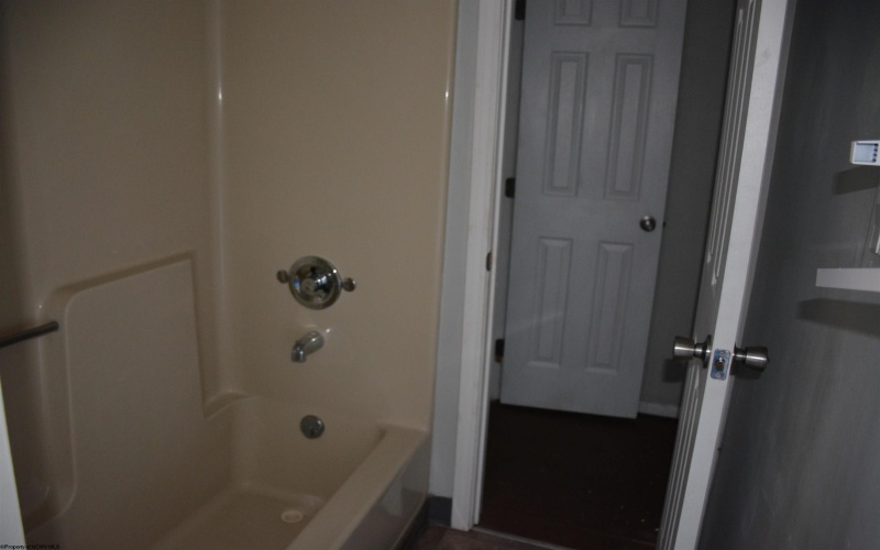 574 Pennsylvania Avenue, Morgantown, West Virginia 26501, ,Multi-unit/income,For Sale,Pennsylvania,10163188