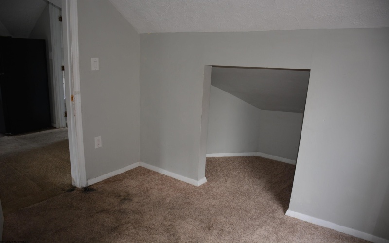 574 Pennsylvania Avenue, Morgantown, West Virginia 26501, ,Multi-unit/income,For Sale,Pennsylvania,10163188