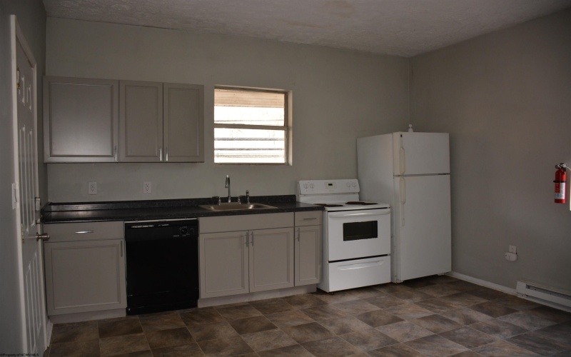 574 Pennsylvania Avenue, Morgantown, West Virginia 26501, ,Multi-unit/income,For Sale,Pennsylvania,10163188