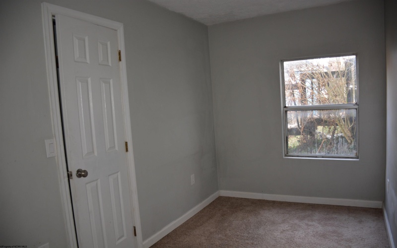 574 Pennsylvania Avenue, Morgantown, West Virginia 26501, ,Multi-unit/income,For Sale,Pennsylvania,10163188