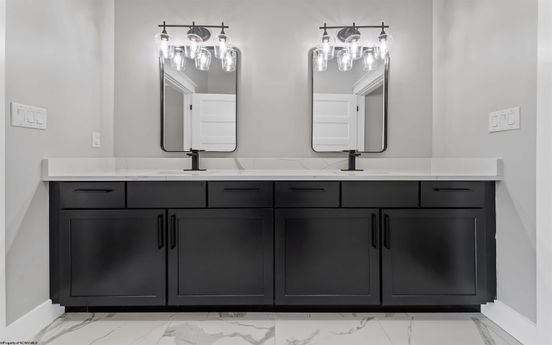 114 Tivoli Garden Drive, Morgantown, West Virginia 26508, 4 Bedrooms Bedrooms, 9 Rooms Rooms,4 BathroomsBathrooms,Single Family Attached,For Sale,Tivoli Garden,10163192