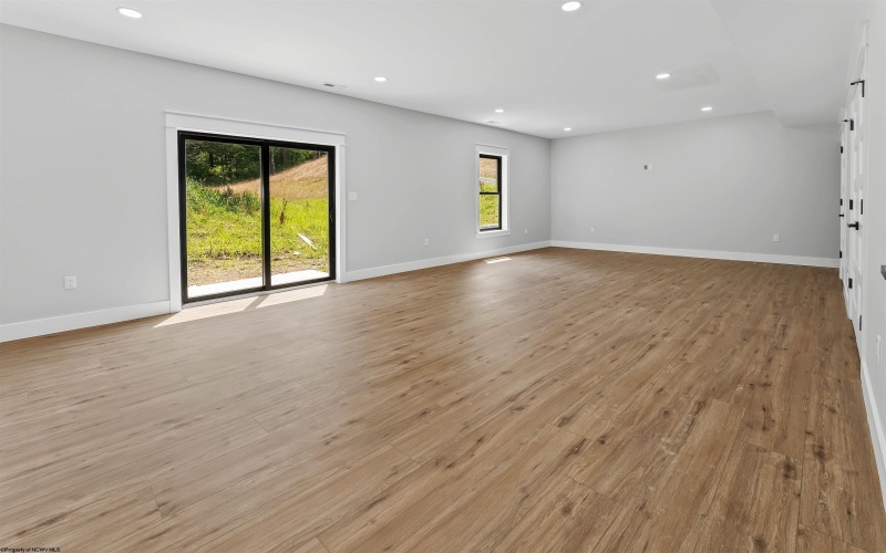 114 Tivoli Garden Drive, Morgantown, West Virginia 26508, 4 Bedrooms Bedrooms, 9 Rooms Rooms,4 BathroomsBathrooms,Single Family Attached,For Sale,Tivoli Garden,10163192