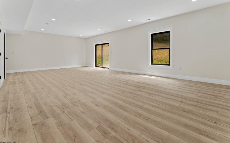 112 Tivoli Garden Drive, Morgantown, West Virginia 26508, 4 Bedrooms Bedrooms, 9 Rooms Rooms,4 BathroomsBathrooms,Single Family Attached,For Sale,Tivoli Garden,10163193