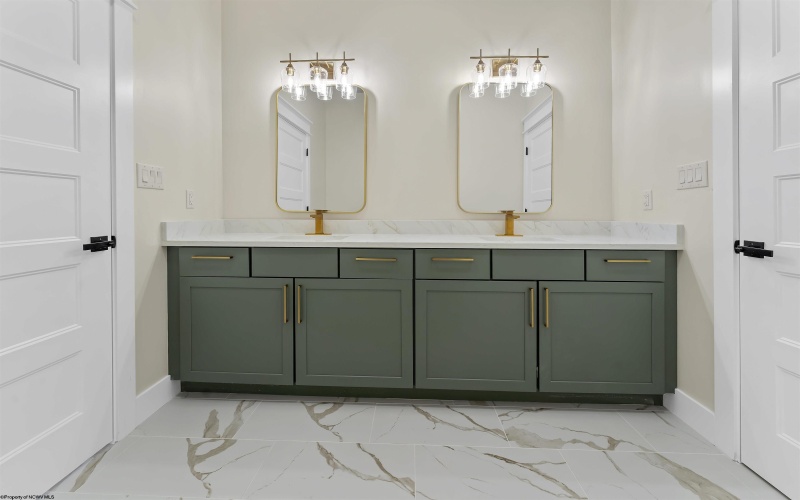 112 Tivoli Garden Drive, Morgantown, West Virginia 26508, 4 Bedrooms Bedrooms, 9 Rooms Rooms,4 BathroomsBathrooms,Single Family Attached,For Sale,Tivoli Garden,10163193