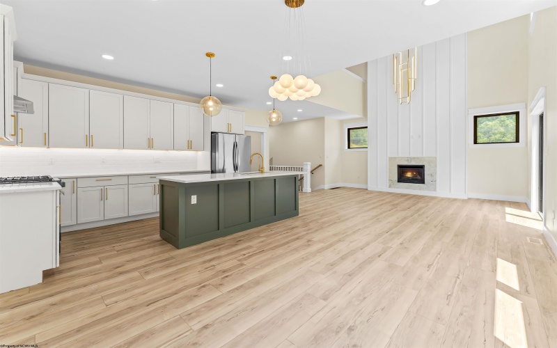 112 Tivoli Garden Drive, Morgantown, West Virginia 26508, 4 Bedrooms Bedrooms, 9 Rooms Rooms,4 BathroomsBathrooms,Single Family Attached,For Sale,Tivoli Garden,10163193