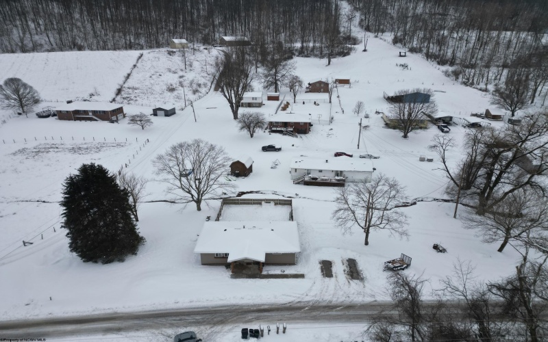 1829 Crooked Run Road, Clarksburg, West Virginia 26301, 2 Bedrooms Bedrooms, 5 Rooms Rooms,1 BathroomBathrooms,Single Family Detached,For Sale,Crooked Run,10163197