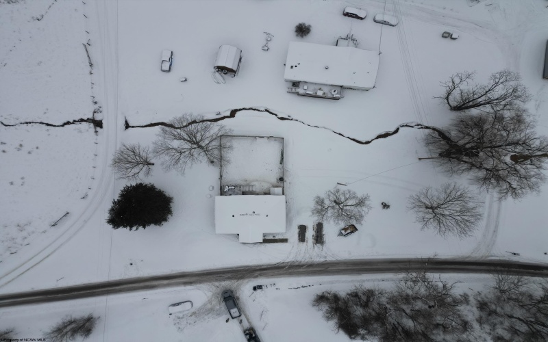 1829 Crooked Run Road, Clarksburg, West Virginia 26301, 2 Bedrooms Bedrooms, 5 Rooms Rooms,1 BathroomBathrooms,Single Family Detached,For Sale,Crooked Run,10163197