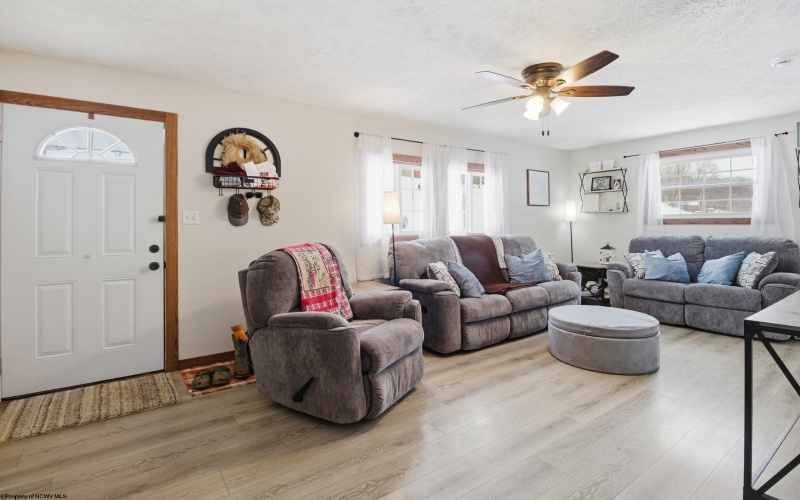 1829 Crooked Run Road, Clarksburg, West Virginia 26301, 2 Bedrooms Bedrooms, 5 Rooms Rooms,1 BathroomBathrooms,Single Family Detached,For Sale,Crooked Run,10163197