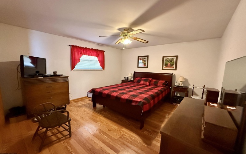 16 Crestview Terrace, Bridgeport, West Virginia 26330, 2 Bedrooms Bedrooms, 4 Rooms Rooms,2 BathroomsBathrooms,Single Family Detached,For Sale,Crestview,10163189