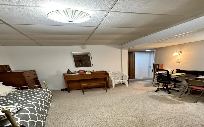 16 Crestview Terrace, Bridgeport, West Virginia 26330, 2 Bedrooms Bedrooms, 4 Rooms Rooms,2 BathroomsBathrooms,Single Family Detached,For Sale,Crestview,10163189