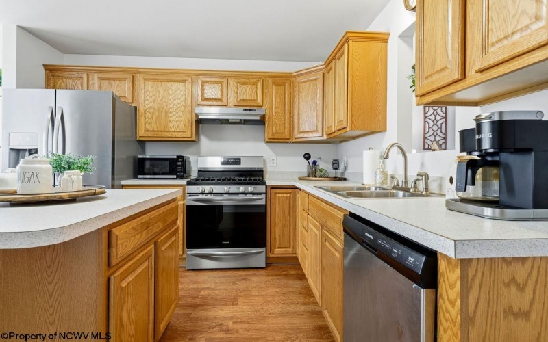 210 Summit Street, Bridgeport, West Virginia 26330, 3 Bedrooms Bedrooms, 5 Rooms Rooms,2 BathroomsBathrooms,Single Family Detached,For Sale,Summit,10163190 210 Summit Street, Bridgeport, West Virginia 26330, 3 Bedrooms Bedrooms, 5 Rooms Rooms,2 BathroomsBathrooms,Single Family Detached,For Sale,Summit,10163190