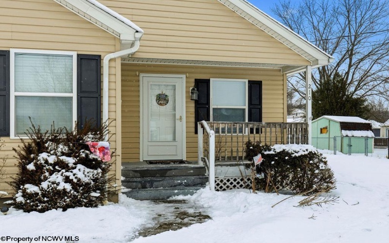 210 Summit Street, Bridgeport, West Virginia 26330, 3 Bedrooms Bedrooms, 5 Rooms Rooms,2 BathroomsBathrooms,Single Family Detached,For Sale,Summit,10163190 210 Summit Street, Bridgeport, West Virginia 26330, 3 Bedrooms Bedrooms, 5 Rooms Rooms,2 BathroomsBathrooms,Single Family Detached,For Sale,Summit,10163190