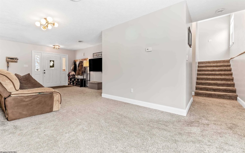 68 Loch Haven Drive, Morgantown, West Virginia 26508, 3 Bedrooms Bedrooms, 8 Rooms Rooms,2 BathroomsBathrooms,Single Family Detached,For Sale,Loch Haven,10163191