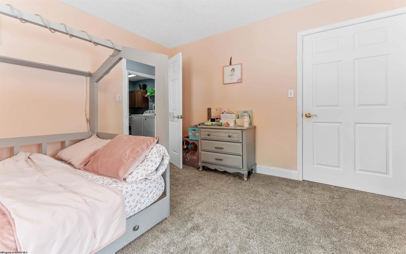 68 Loch Haven Drive, Morgantown, West Virginia 26508, 3 Bedrooms Bedrooms, 8 Rooms Rooms,2 BathroomsBathrooms,Single Family Detached,For Sale,Loch Haven,10163191