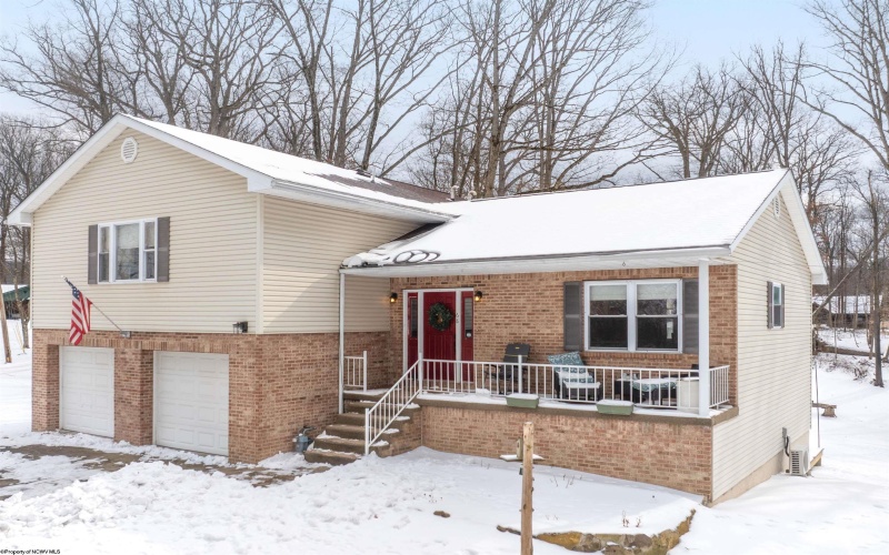 68 Loch Haven Drive, Morgantown, West Virginia 26508, 3 Bedrooms Bedrooms, 8 Rooms Rooms,2 BathroomsBathrooms,Single Family Detached,For Sale,Loch Haven,10163191