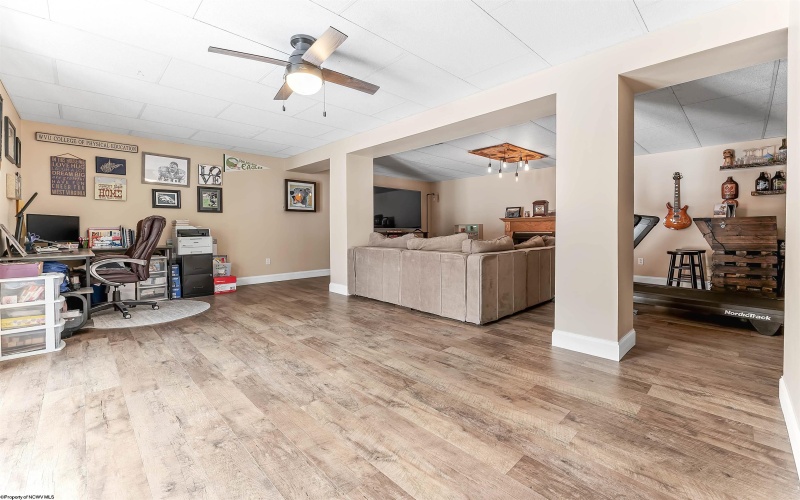 68 Loch Haven Drive, Morgantown, West Virginia 26508, 3 Bedrooms Bedrooms, 8 Rooms Rooms,2 BathroomsBathrooms,Single Family Detached,For Sale,Loch Haven,10163191