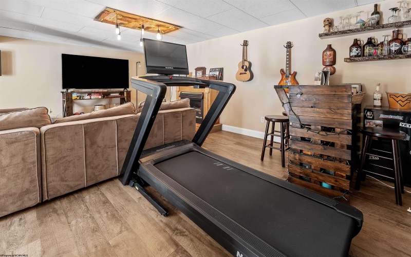 68 Loch Haven Drive, Morgantown, West Virginia 26508, 3 Bedrooms Bedrooms, 8 Rooms Rooms,2 BathroomsBathrooms,Single Family Detached,For Sale,Loch Haven,10163191