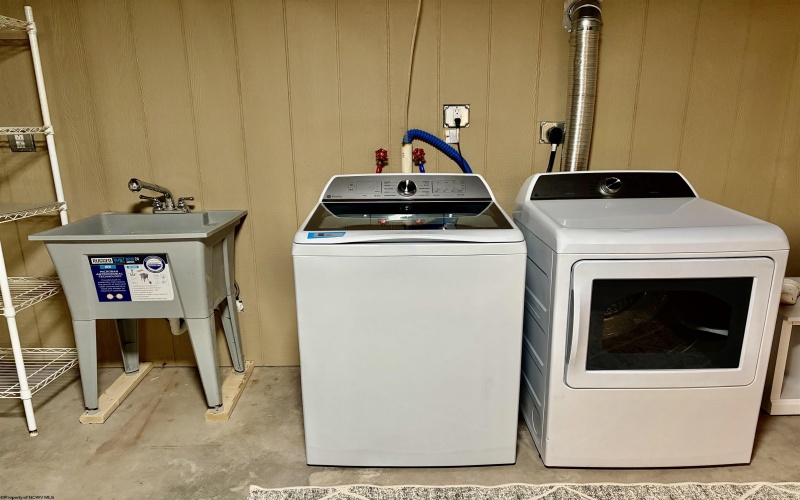 777 Nicholson Loop, Morgantown, West Virginia 26508, 4 Bedrooms Bedrooms, 8 Rooms Rooms,2 BathroomsBathrooms,Single Family Detached,For Sale,Nicholson,10163203