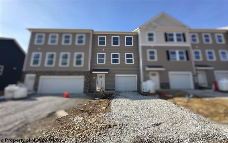 733 Hardman Drive, Morgantown, West Virginia 26501, 3 Bedrooms Bedrooms, 6 Rooms Rooms,2 BathroomsBathrooms,Single Family Attached,For Sale,Hardman,10163201