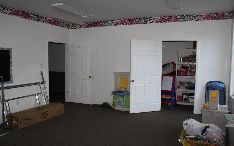 129 McGraw Avenue, Webster Springs, West Virginia 26288, ,Multi-unit/income,For Sale,McGraw,10163205