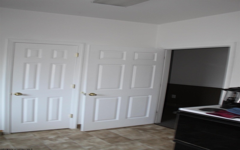 129 McGraw Avenue, Webster Springs, West Virginia 26288, ,Multi-unit/income,For Sale,McGraw,10163205