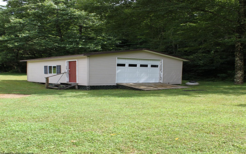 1506 Holly River Road, Webster Springs, West Virginia 26288, 3 Bedrooms Bedrooms, 11 Rooms Rooms,3 BathroomsBathrooms,Single Family Detached,For Sale,Holly River,10160503
