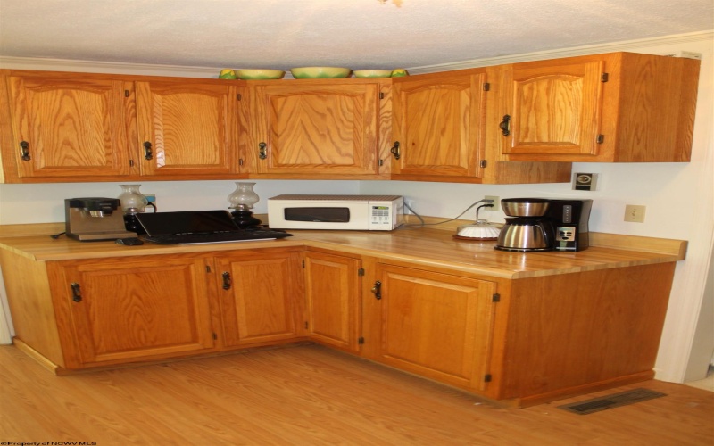 1506 Holly River Road, Webster Springs, West Virginia 26288, 3 Bedrooms Bedrooms, 11 Rooms Rooms,3 BathroomsBathrooms,Single Family Detached,For Sale,Holly River,10160503