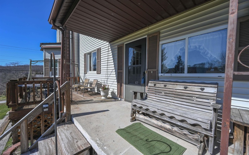 70 Brown Street, Thomas, West Virginia 26292, 5 Bedrooms Bedrooms, 15 Rooms Rooms,2 BathroomsBathrooms,Single Family Detached,For Sale,Brown,10163204