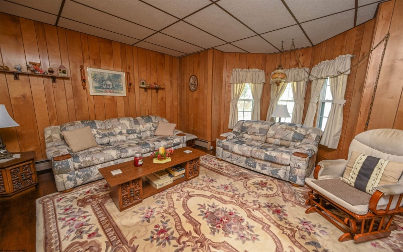 70 Brown Street, Thomas, West Virginia 26292, 5 Bedrooms Bedrooms, 15 Rooms Rooms,2 BathroomsBathrooms,Single Family Detached,For Sale,Brown,10163204