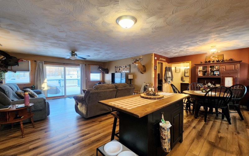 374 Country Mile Road, Kingwood, West Virginia 26537, 3 Bedrooms Bedrooms, 5 Rooms Rooms,1 BathroomBathrooms,Single Family Detached,For Sale,Country Mile,10163207