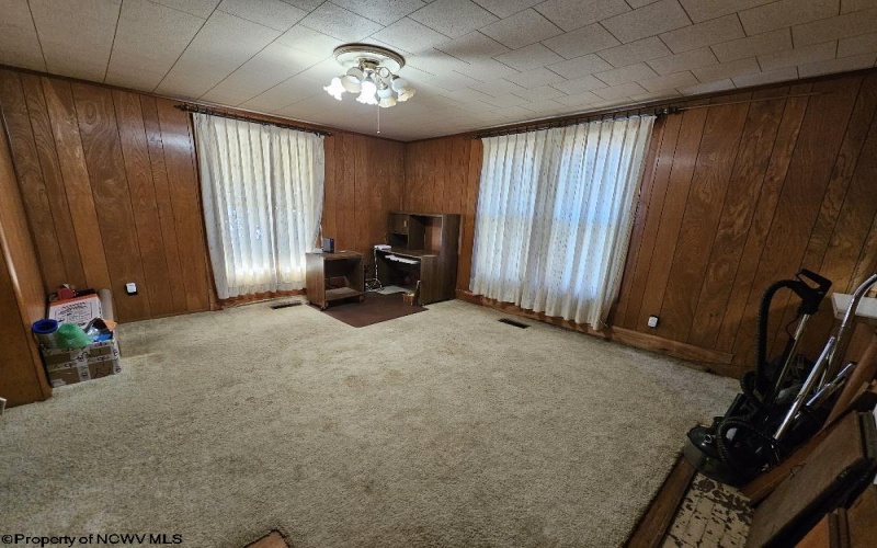 193 Main Street, Salem, West Virginia 26426, 4 Bedrooms Bedrooms, 8 Rooms Rooms,1 BathroomBathrooms,Single Family Detached,For Sale,Main,10157059