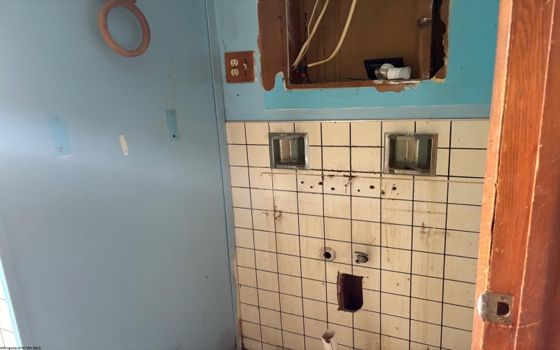 117 Brown Avenue, Weston, West Virginia 26452, 2 Bedrooms Bedrooms, 5 Rooms Rooms,1 BathroomBathrooms,Single Family Attached,For Sale,Brown,10161305 117 Brown Avenue, Weston, West Virginia 26452, 2 Bedrooms Bedrooms, 5 Rooms Rooms,1 BathroomBathrooms,Single Family Attached,For Sale,Brown,10161305