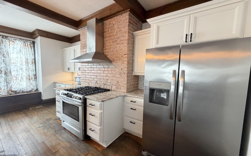 300 Meigs Avenue, Clarksburg, West Virginia 26301, 4 Bedrooms Bedrooms, 10 Rooms Rooms,2 BathroomsBathrooms,Single Family Detached,For Sale,Meigs,10163223 300 Meigs Avenue, Clarksburg, West Virginia 26301, 4 Bedrooms Bedrooms, 10 Rooms Rooms,2 BathroomsBathrooms,Single Family Detached,For Sale,Meigs,10163223