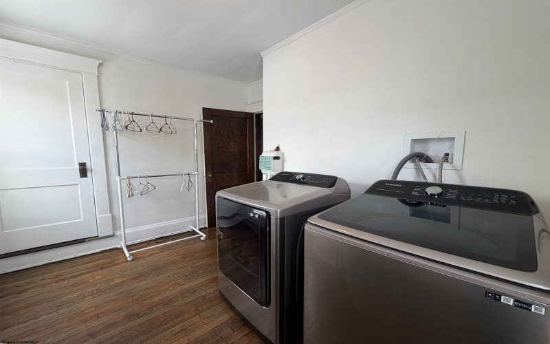 300 Meigs Avenue, Clarksburg, West Virginia 26301, 4 Bedrooms Bedrooms, 10 Rooms Rooms,2 BathroomsBathrooms,Single Family Detached,For Sale,Meigs,10163223 300 Meigs Avenue, Clarksburg, West Virginia 26301, 4 Bedrooms Bedrooms, 10 Rooms Rooms,2 BathroomsBathrooms,Single Family Detached,For Sale,Meigs,10163223