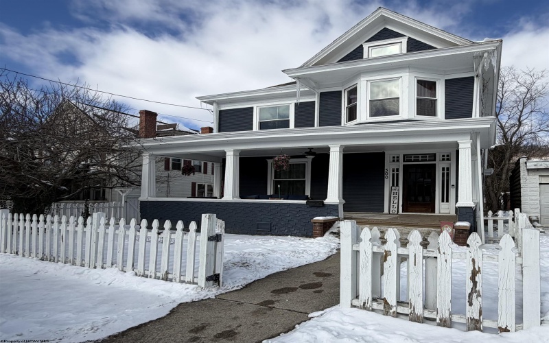 300 Meigs Avenue, Clarksburg, West Virginia 26301, 4 Bedrooms Bedrooms, 10 Rooms Rooms,2 BathroomsBathrooms,Single Family Detached,For Sale,Meigs,10163223 300 Meigs Avenue, Clarksburg, West Virginia 26301, 4 Bedrooms Bedrooms, 10 Rooms Rooms,2 BathroomsBathrooms,Single Family Detached,For Sale,Meigs,10163223
