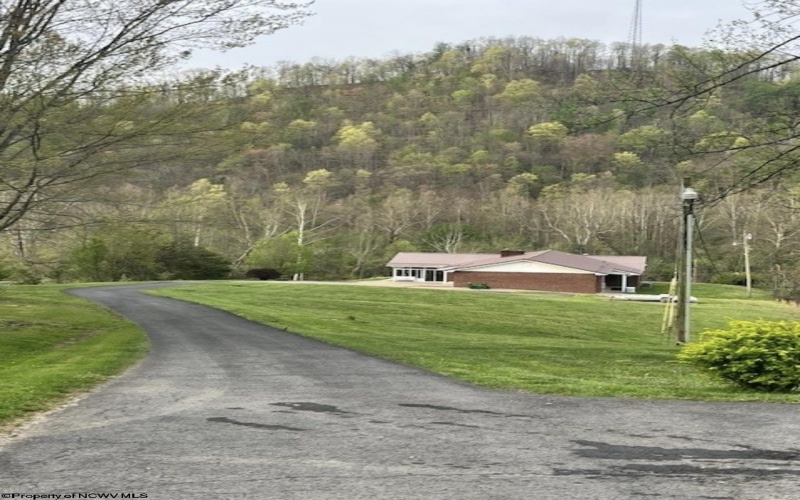 3089 State Street, Gassaway, West Virginia 26624, 3 Bedrooms Bedrooms, 6 Rooms Rooms,2 BathroomsBathrooms,Single Family Detached,For Sale,State,10163222