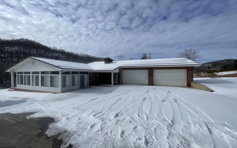 3089 State Street, Gassaway, West Virginia 26624, 3 Bedrooms Bedrooms, 6 Rooms Rooms,2 BathroomsBathrooms,Single Family Detached,For Sale,State,10163222