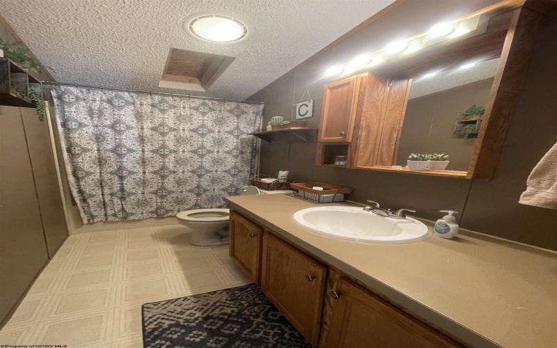 3091 State Street, Gassaway, West Virginia 26624, 3 Bedrooms Bedrooms, 6 Rooms Rooms,2 BathroomsBathrooms,Single Family Detached,For Sale,State,10163221