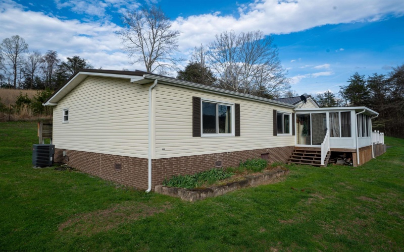 3091 State Street, Gassaway, West Virginia 26624, 3 Bedrooms Bedrooms, 6 Rooms Rooms,2 BathroomsBathrooms,Single Family Detached,For Sale,State,10163221