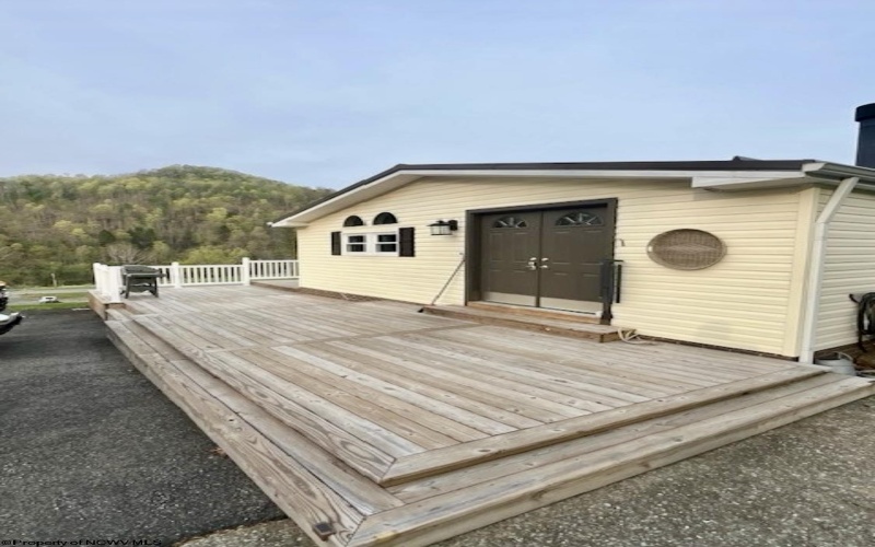 3091 State Street, Gassaway, West Virginia 26624, 3 Bedrooms Bedrooms, 6 Rooms Rooms,2 BathroomsBathrooms,Single Family Detached,For Sale,State,10163221