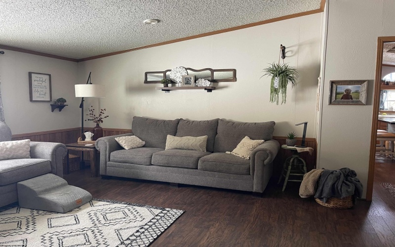 3091 State Street, Gassaway, West Virginia 26624, 3 Bedrooms Bedrooms, 6 Rooms Rooms,2 BathroomsBathrooms,Single Family Detached,For Sale,State,10163221