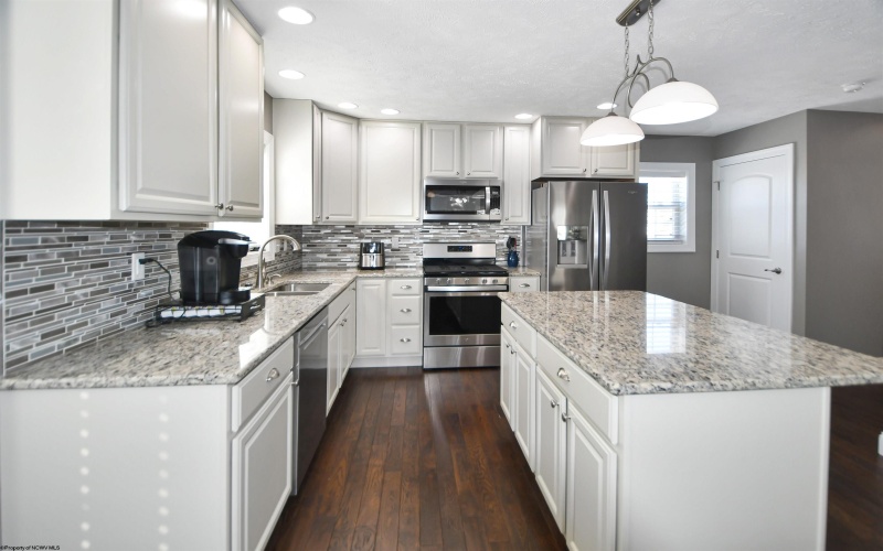 138 Canto Drive, Morgantown, West Virginia 26508, 3 Bedrooms Bedrooms, 7 Rooms Rooms,2 BathroomsBathrooms,Single Family Detached,For Sale,Canto,10163211