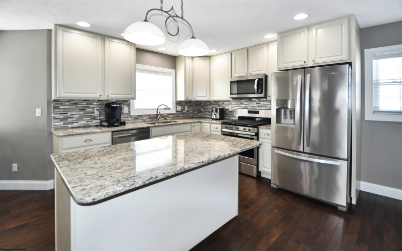 138 Canto Drive, Morgantown, West Virginia 26508, 3 Bedrooms Bedrooms, 7 Rooms Rooms,2 BathroomsBathrooms,Single Family Detached,For Sale,Canto,10163211