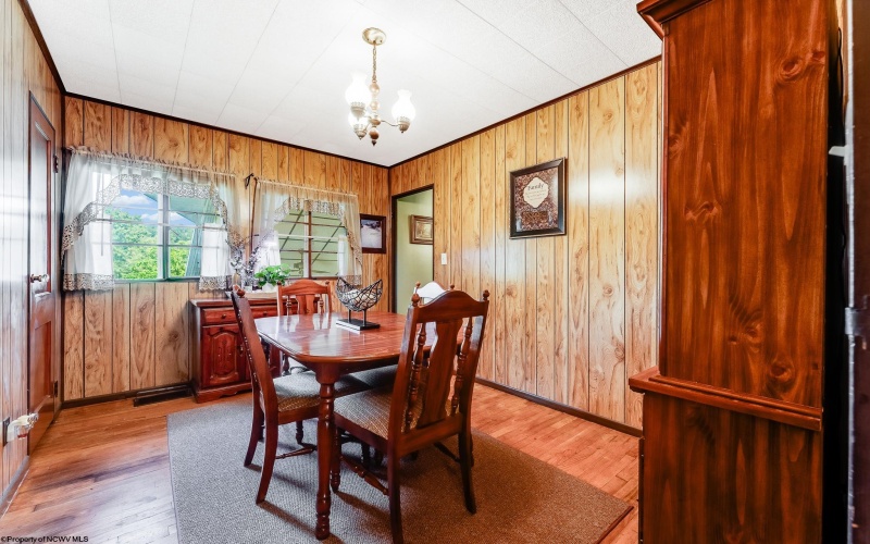 3356 Collins Ferry Road, Morgantown, West Virginia 26505, 3 Bedrooms Bedrooms, 8 Rooms Rooms,2 BathroomsBathrooms,Single Family Detached,For Sale,Collins Ferry,10160821